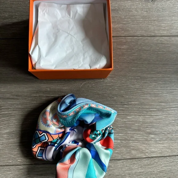 Hermes hair tie - Picture 3 of 3